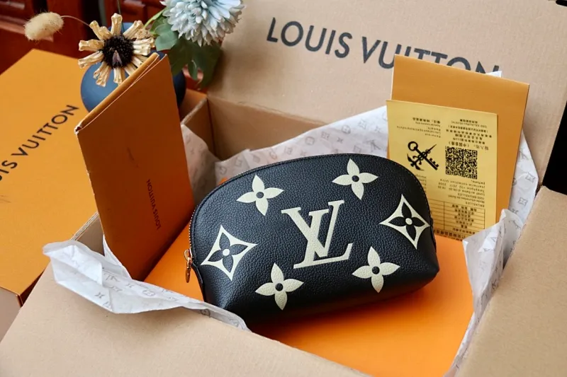 All Categories Official Website "Brand Women's Bags" Women's Bags 💙 LV 2024 New LV Cosmetic Bag