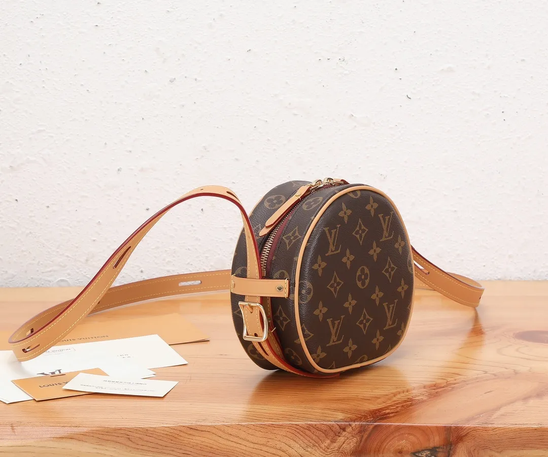 All Categories Official Website "Brand Women's Bags" Women's Bags 💙 LV LV 2026 New Crossbody Shoulder Bag