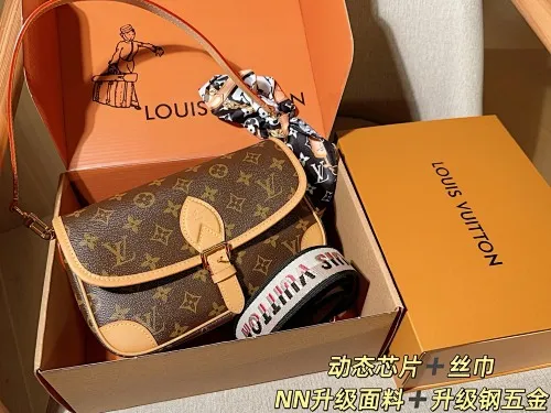 All categories Official website "Brand Women's Bags" Women's Bags 💙 LV 2025 new LV armpit bag