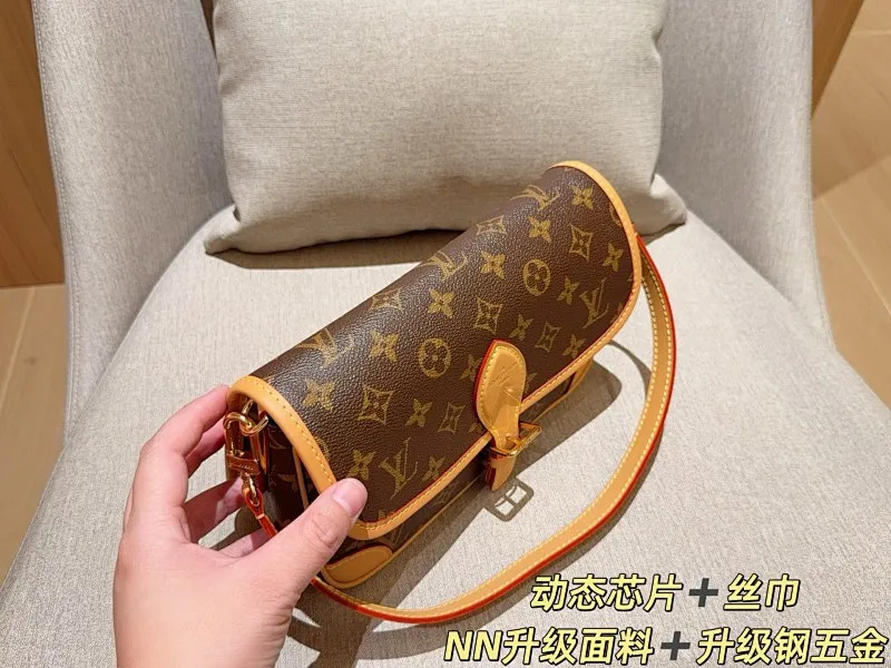 All categories Official website "Brand Women's Bags" Women's Bags 💙 LV 2025 new LV armpit bag