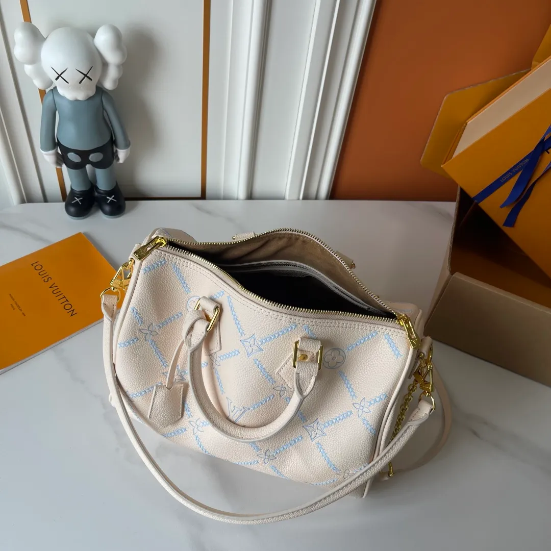 All Categories Official Website "Brand Women's Bags" Women's Bags 💙 LV LV 2026 New Crossbody Shoulder Bag