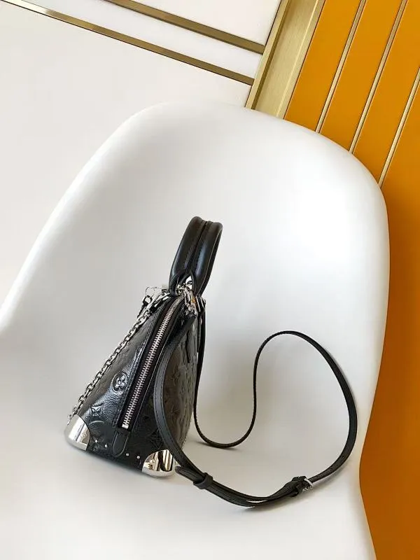 All Categories Official Website "Brand Women's Bags" Women's Bags 💙 LV 2026 New LV Crossbody Bag