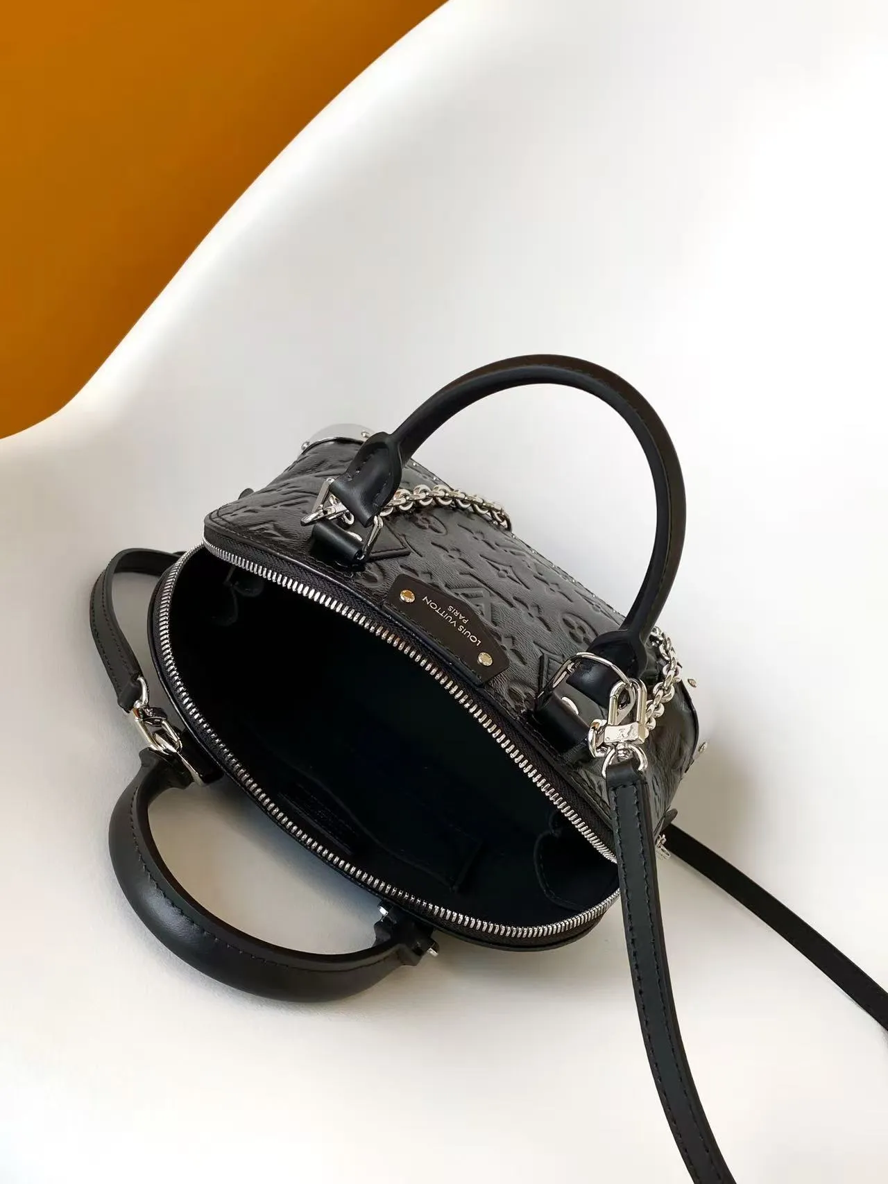 All Categories Official Website "Brand Women's Bags" Women's Bags 💙 LV 2026 New LV Crossbody Bag