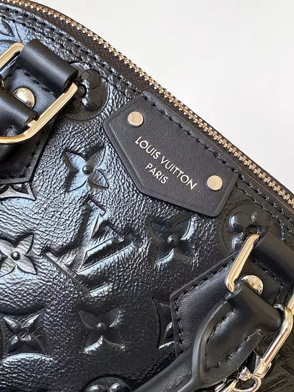 All Categories Official Website "Brand Women's Bags" Women's Bags 💙 LV 2026 New LV Crossbody Bag