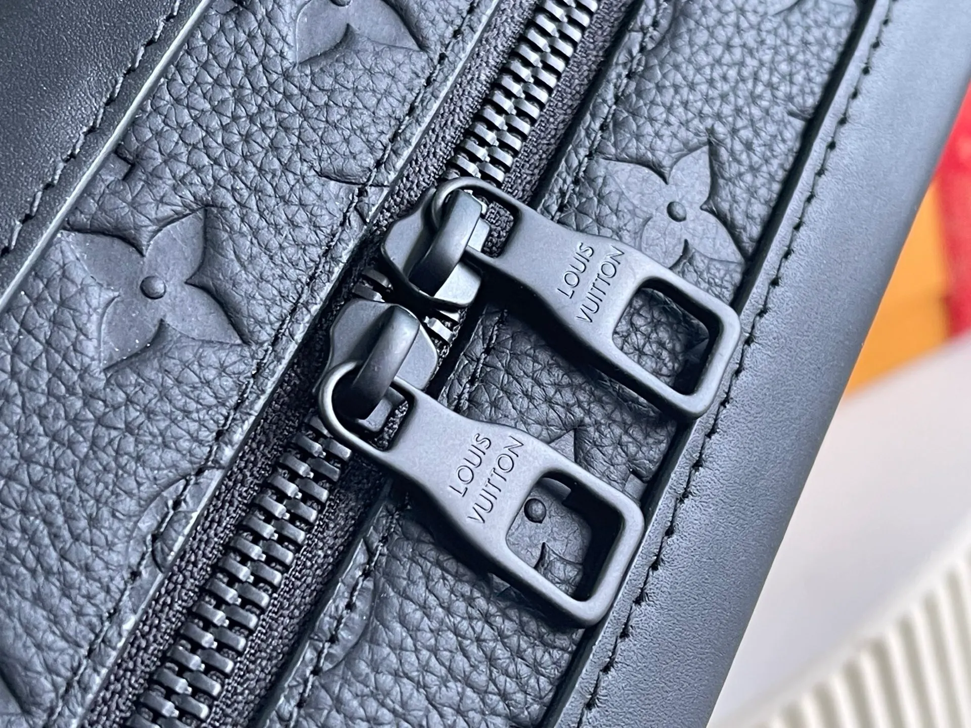 All categories 💚 Authentic bags 💚 LV 2026 new LV top replica clutch bag