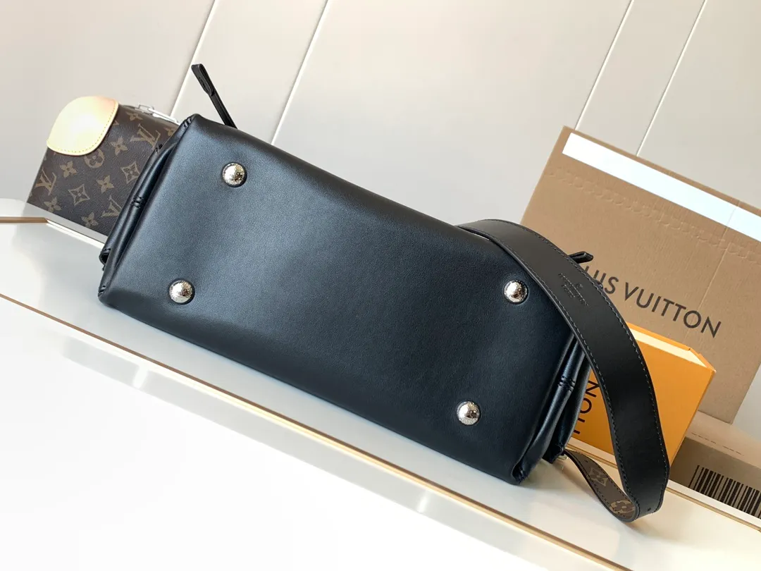All Categories Official Website "Brand Women's Bags" Women's Bags 💙 LV 2026 Official Website New LV Crossbody Bag