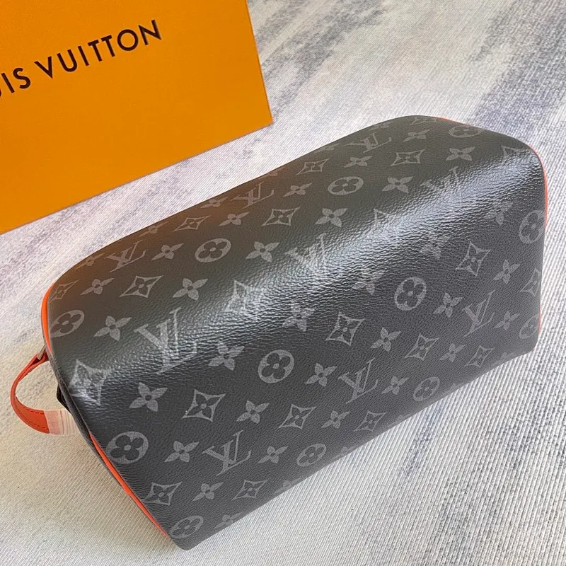 All categories Official website "Brand Women's Bags" Women's Bags 💙 LV 2025 new LV toiletry bag