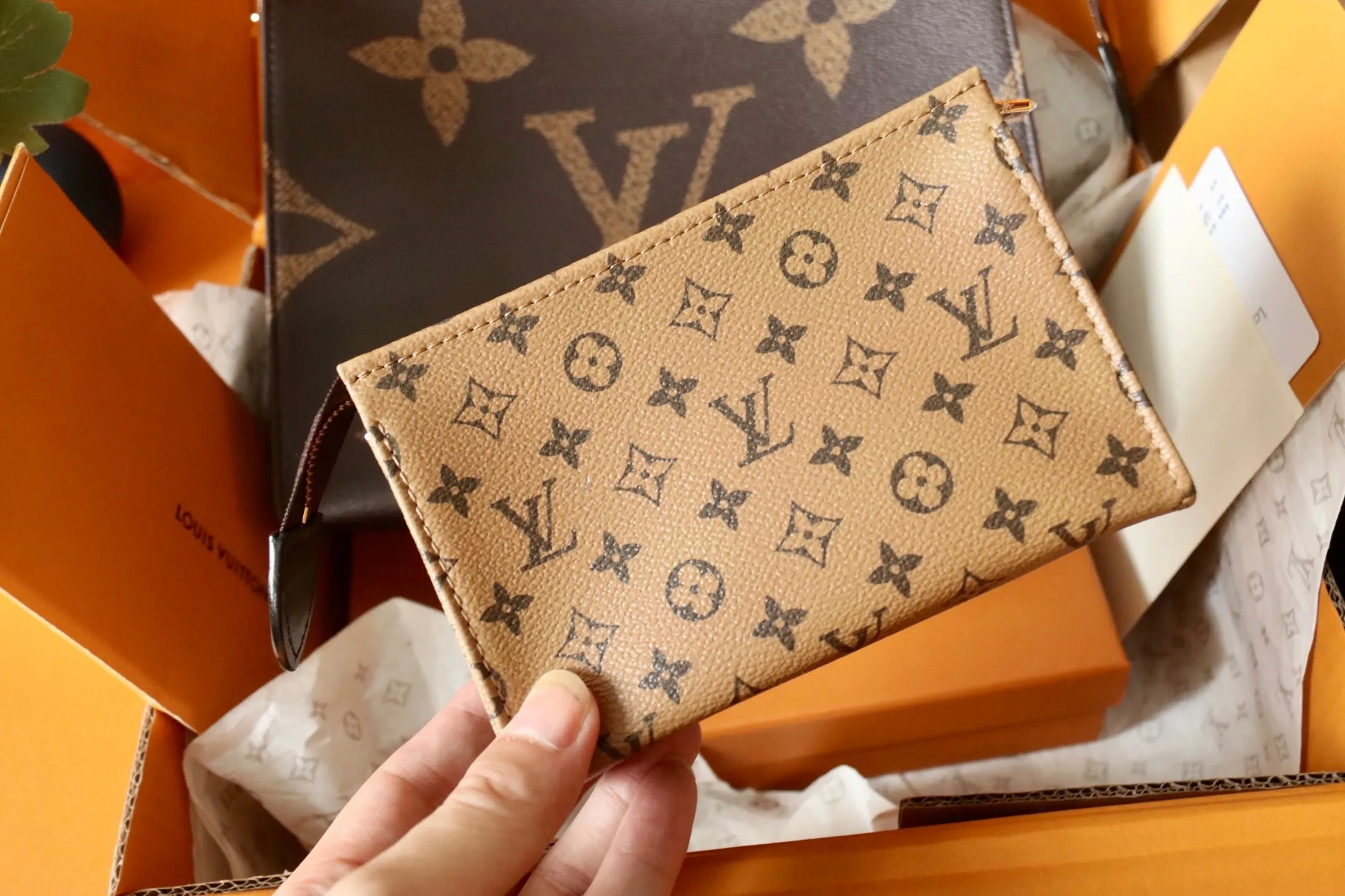 All Categories Official Website "Brand Women's Bags" Women's Bags 💙 LV 2025 New LV Cosmetic Bag