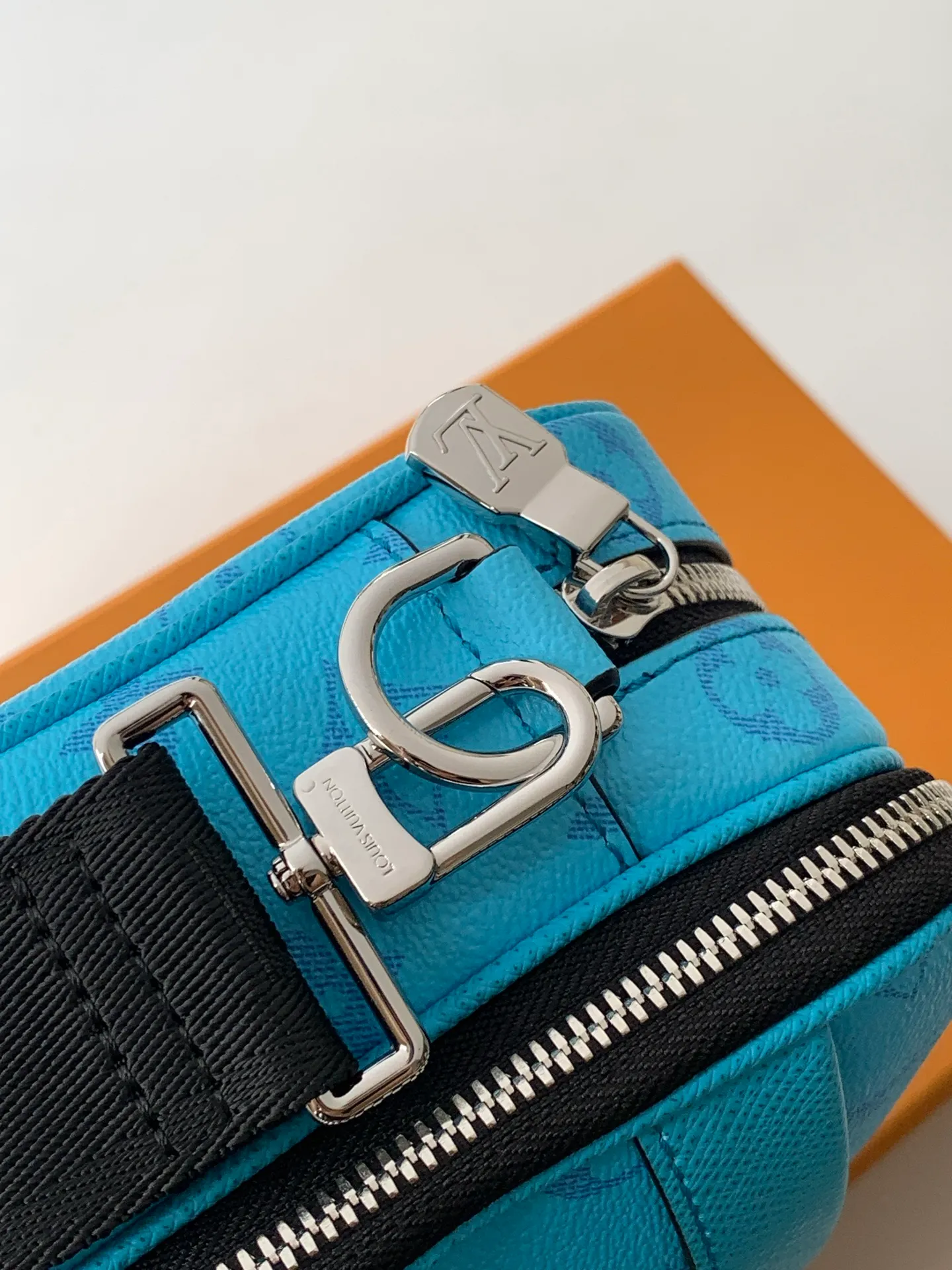 All Categories Official Website "Brand Women's Bags" Women's Bags 💙 LV 2026 New LV Crossbody Bag