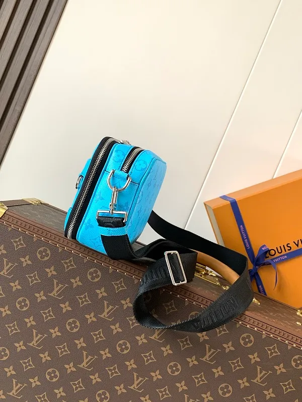 All Categories Official Website "Brand Women's Bags" Women's Bags 💙 LV 2026 New LV Crossbody Bag