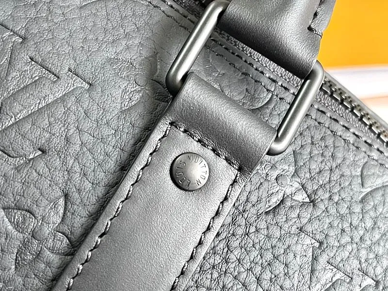 All Categories 💚 Authentic Grade Bags 💚 LV 2026 New LV Top Replica Crossbody Shoulder Bag