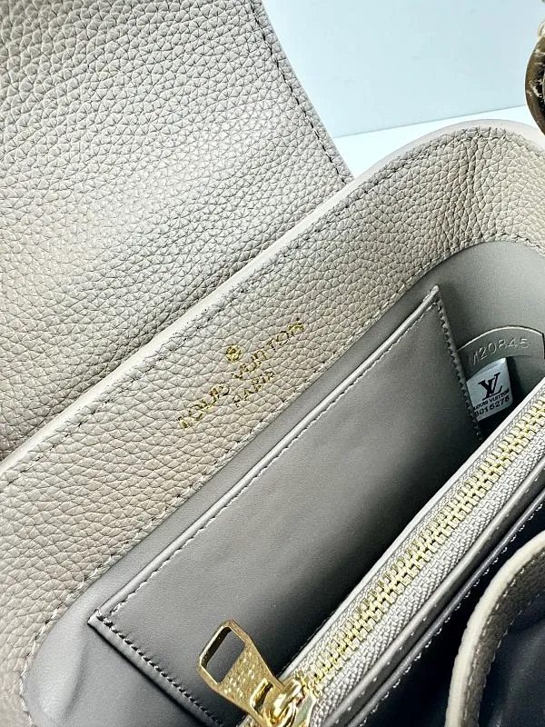 All Categories Official Website "Brand Women's Bags" Women's Bags 💙 LV LV 2026 New Crossbody Shoulder Bag
