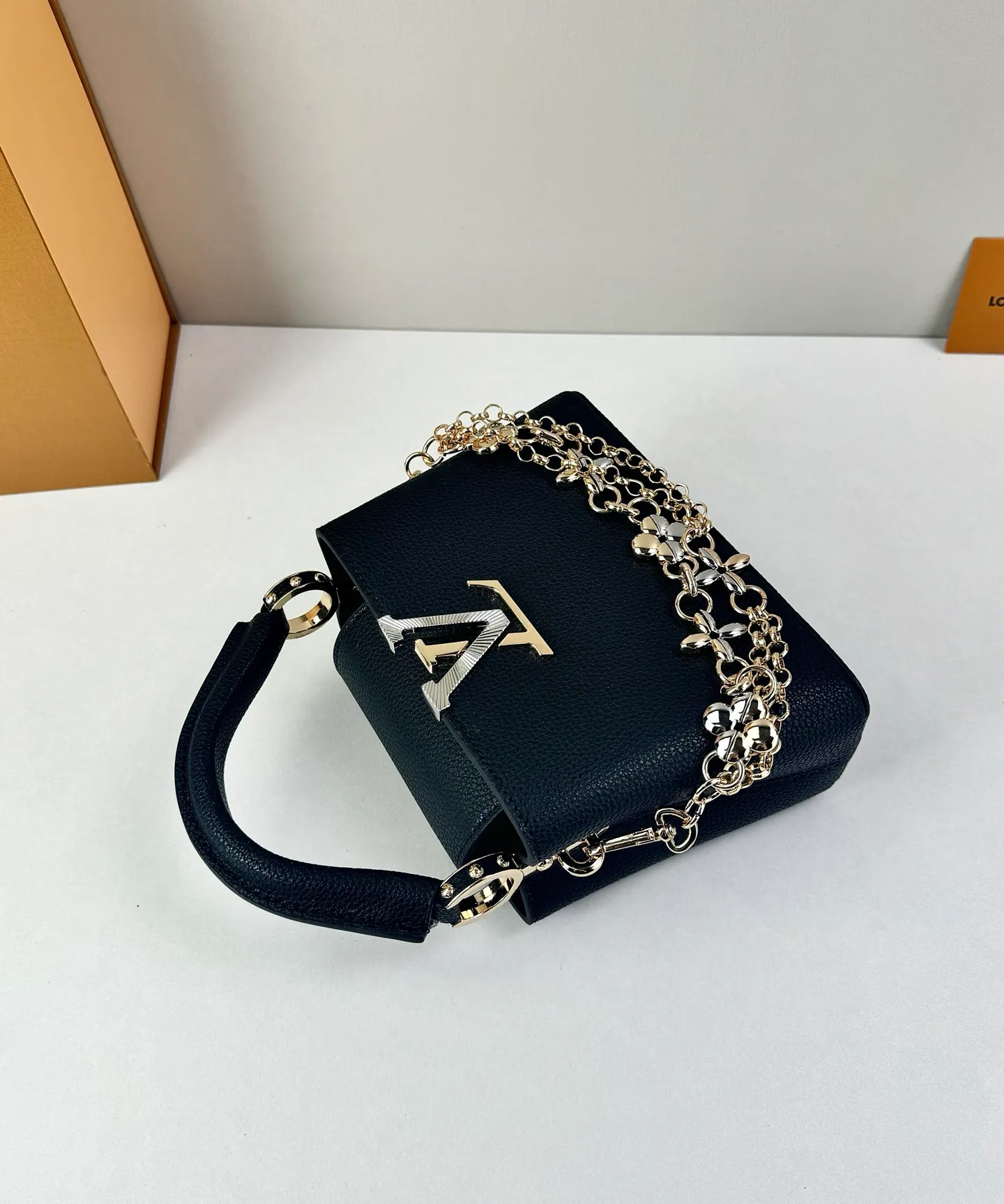 All Categories Official Website "Brand Women's Bags" Women's Bags 💙 LV LV 2026 New Crossbody Shoulder Bag