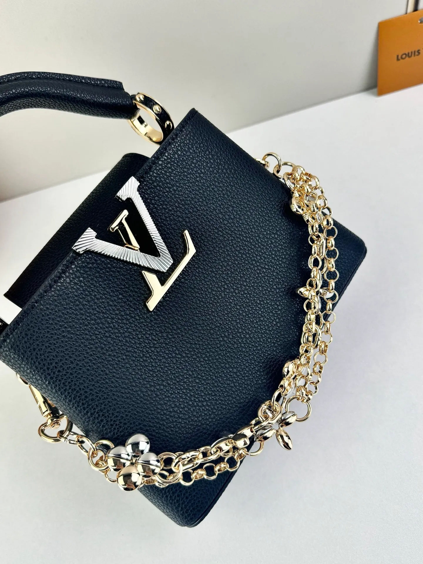 All Categories Official Website "Brand Women's Bags" Women's Bags 💙 LV LV 2026 New Crossbody Shoulder Bag