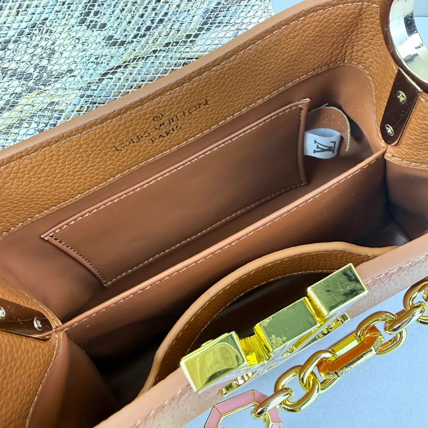 All Categories Official Website "Brand Women's Bags" Women's Bags 💙 LV LV 2026 New Crossbody Shoulder Bag