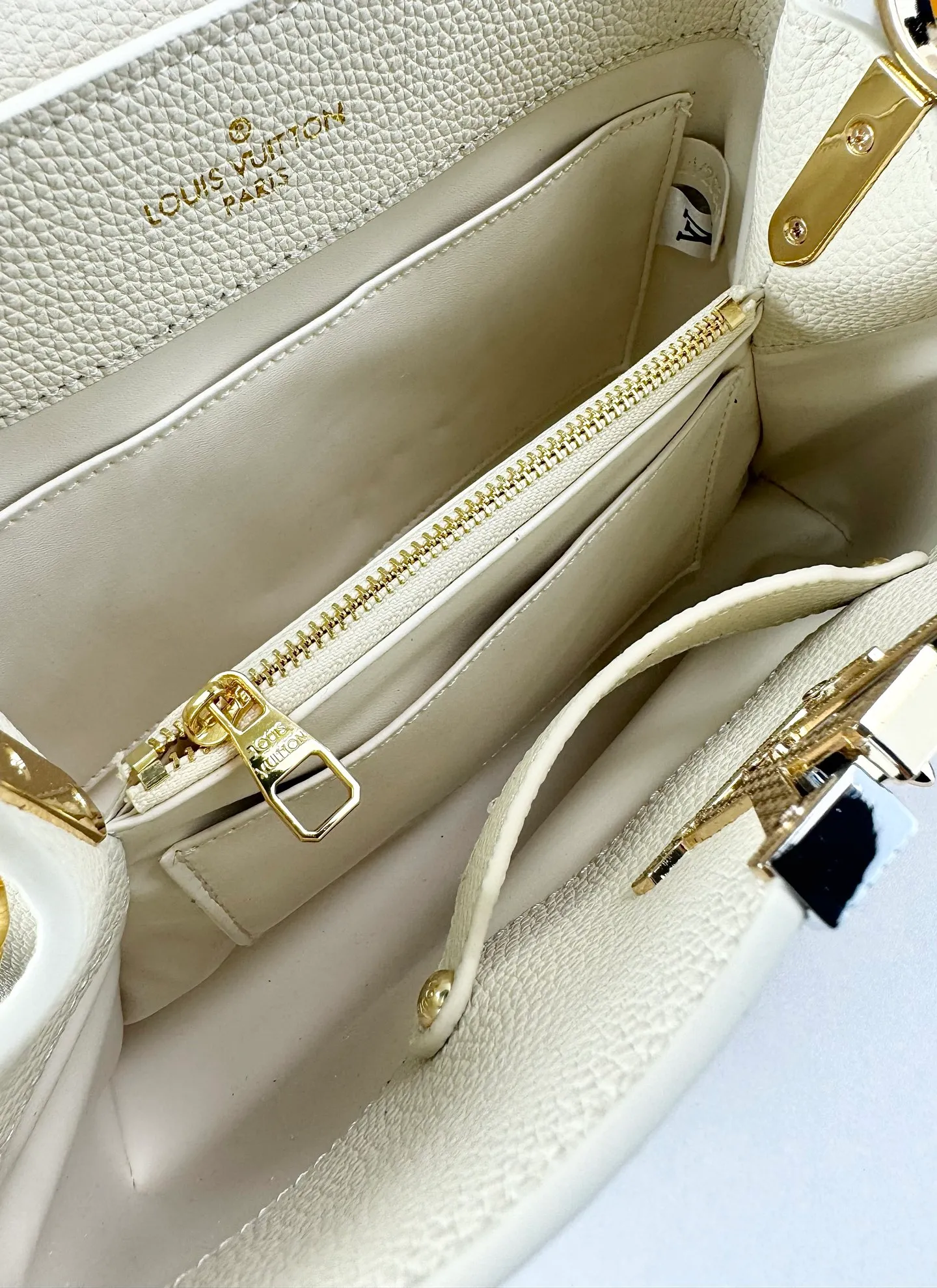 All Categories Official Website "Brand Women's Bags" Women's Bags 💙 LV LV 2026 New Crossbody Shoulder Bag