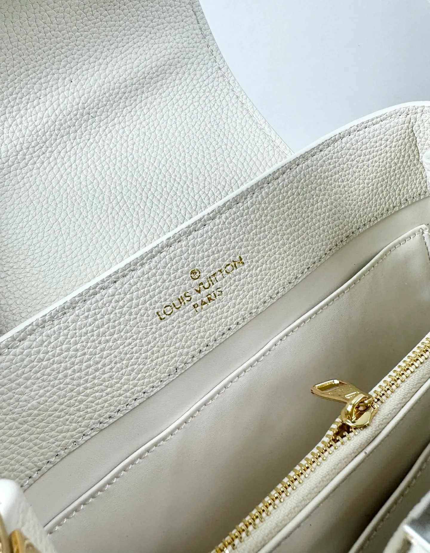 All Categories Official Website "Brand Women's Bags" Women's Bags 💙 LV LV 2026 New Crossbody Shoulder Bag