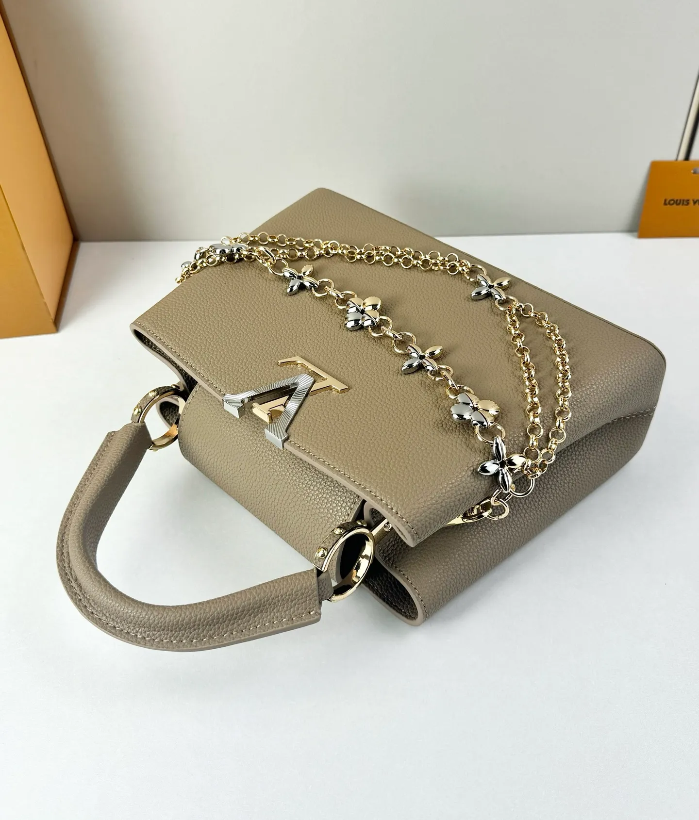 All Categories Official Website "Brand Women's Bags" Women's Bags 💙 LV LV 2026 New Crossbody Shoulder Bag