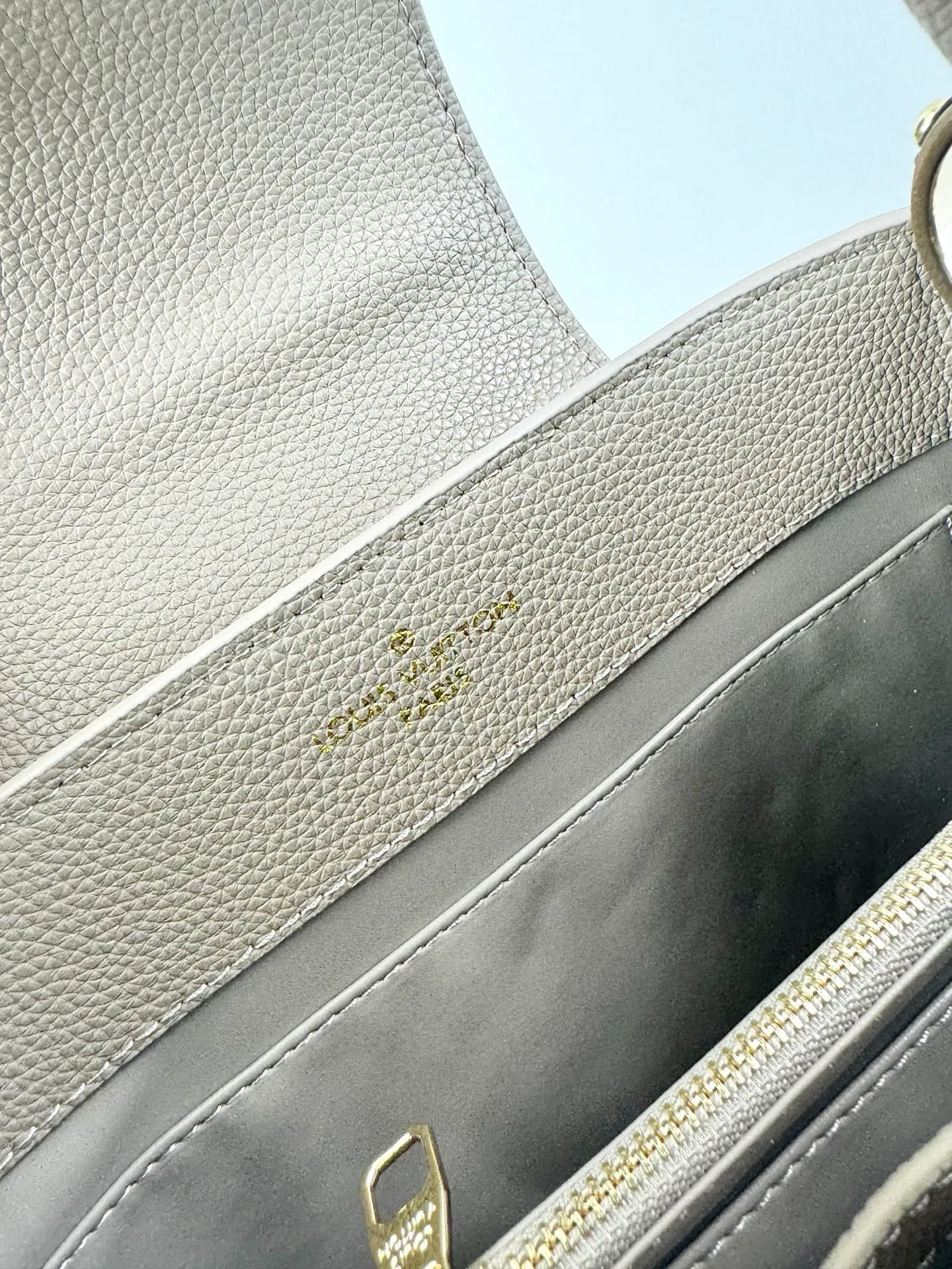 All Categories Official Website "Brand Women's Bags" Women's Bags 💙 LV LV 2026 New Crossbody Shoulder Bag