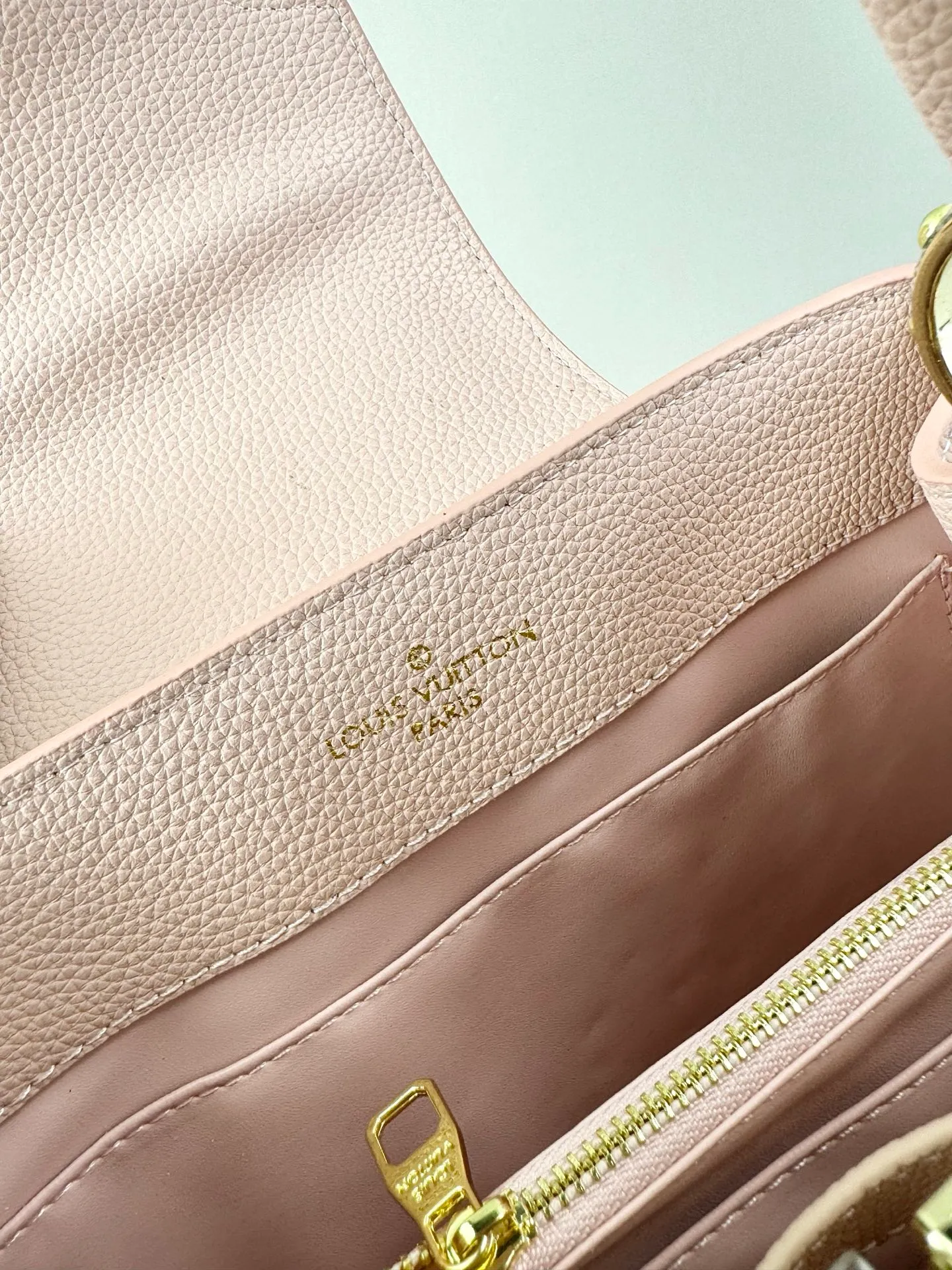 All Categories Official Website "Brand Women's Bags" Women's Bags 💙 LV LV 2026 New Crossbody Shoulder Bag