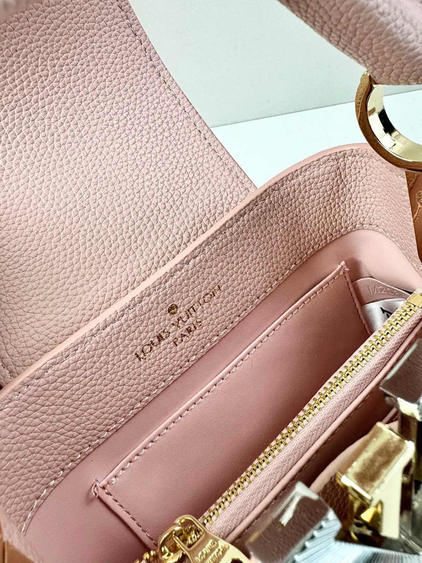 All Categories Official Website "Brand Women's Bags" Women's Bags 💙 LV LV 2026 New Crossbody Shoulder Bag