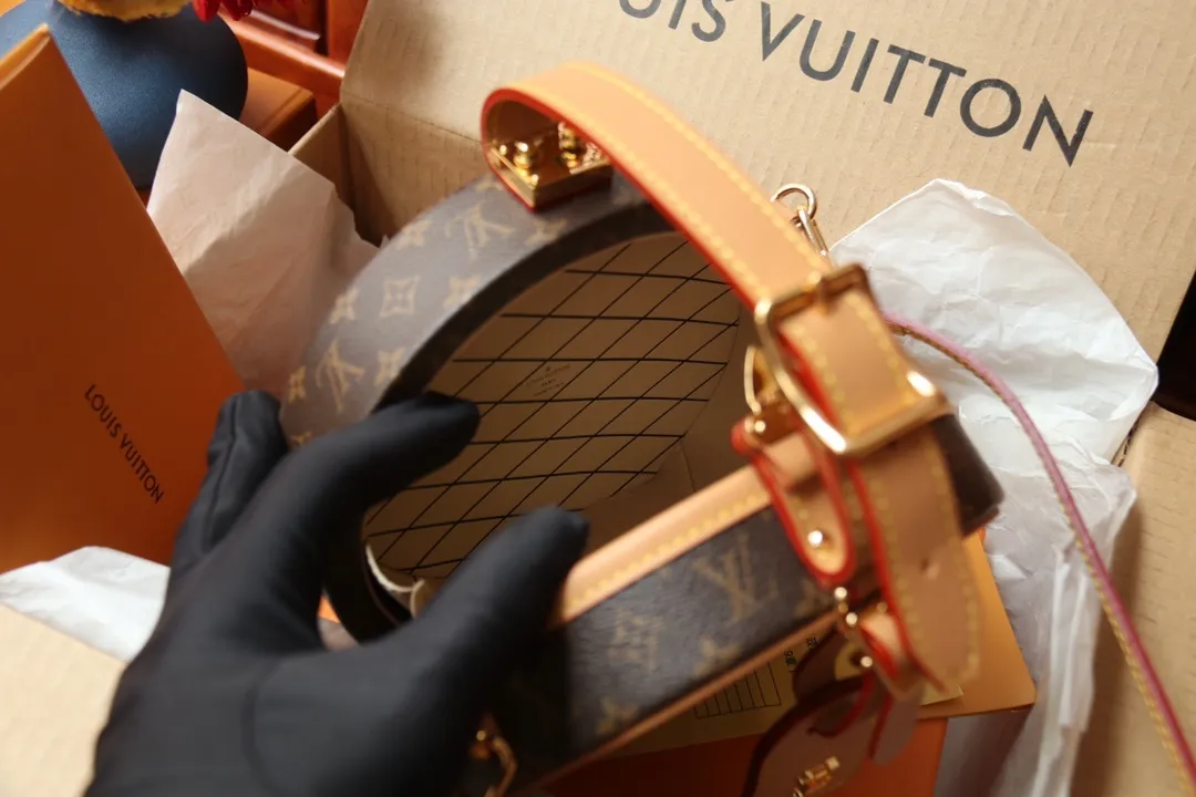 All categories Official website "Brand Women's Bags" Women's Bags 💙 LV replica LV, fine imitation LV bags, LV shoulder bags, 2023 official latest version LV crossbody bag, bag factory, original material, size: 7.5-16.5-7.5CM
