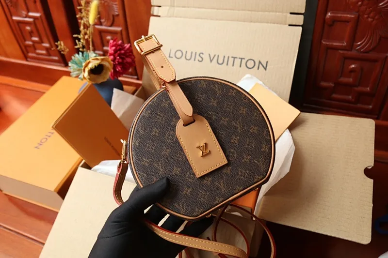 All categories Official website "Brand Women's Bags" Women's Bags 💙 LV replica LV, fine imitation LV bags, LV shoulder bags, 2023 official latest version LV crossbody bag, bag factory, original material, size: 7.5-16.5-7.5CM