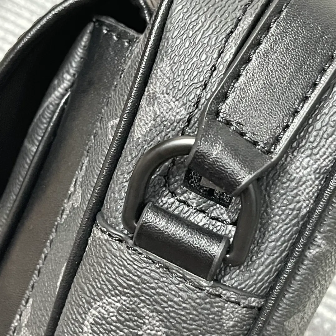 All categories Official website "Brand Women's Bags" Women's Bags 💙 LV Christopher mini handbag is made of iconic Monogram Macassar material and matte metal parts, with adjustable shoulder straps, and a dynamic atmosphere bursts out. It also features spacious compartments and front pockets, providing a modern way to carry your daily essentials. Dimensions: 15.0 x
