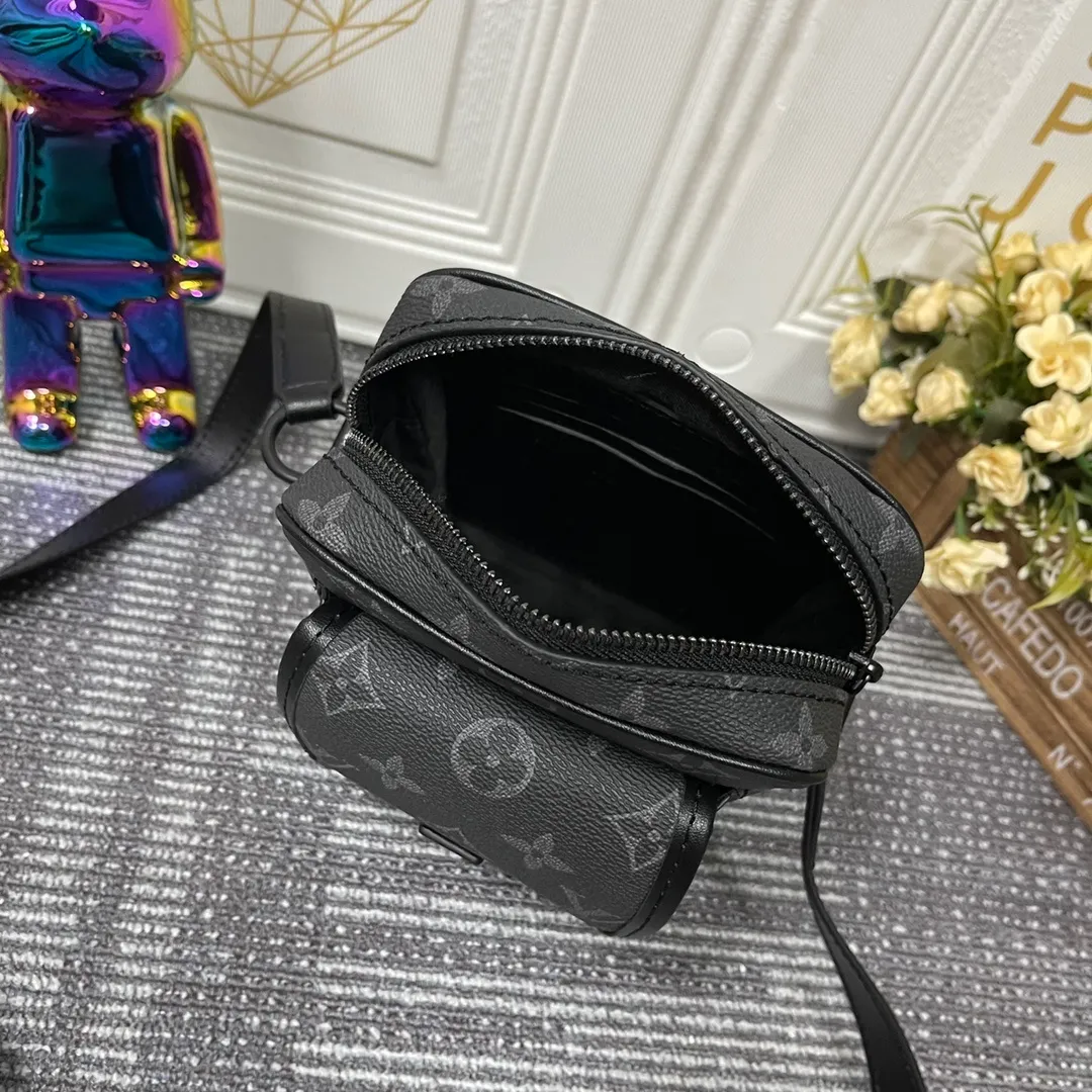 All categories Official website "Brand Women's Bags" Women's Bags 💙 LV Christopher mini handbag is made of iconic Monogram Macassar material and matte metal parts, with adjustable shoulder straps, and a dynamic atmosphere bursts out. It also features spacious compartments and front pockets, providing a modern way to carry your daily essentials. Dimensions: 15.0 x
