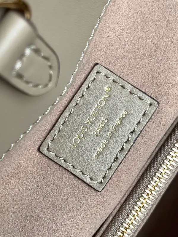 All Categories Official Website "Brand Women's Bags" Women's Bags 💙 LV 2026 Official Website New LV Crossbody Bag