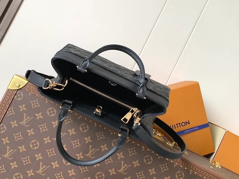 All Categories Official Website "Brand Women's Bags" Women's Bags 💙 LV 2026 Official Website New LV Crossbody Bag