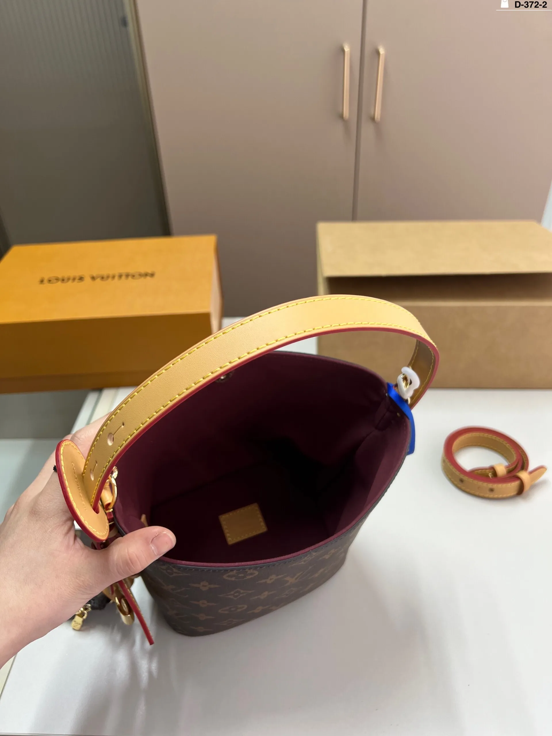 All Categories Official Website "Brand Women's Bags" Women's Bags 💙 LV 2025 New LV Bucket Bag