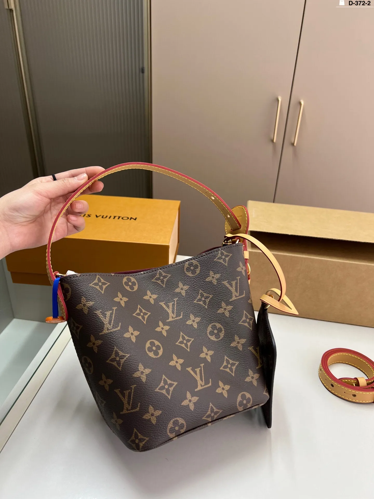 All Categories Official Website "Brand Women's Bags" Women's Bags 💙 LV 2025 New LV Bucket Bag