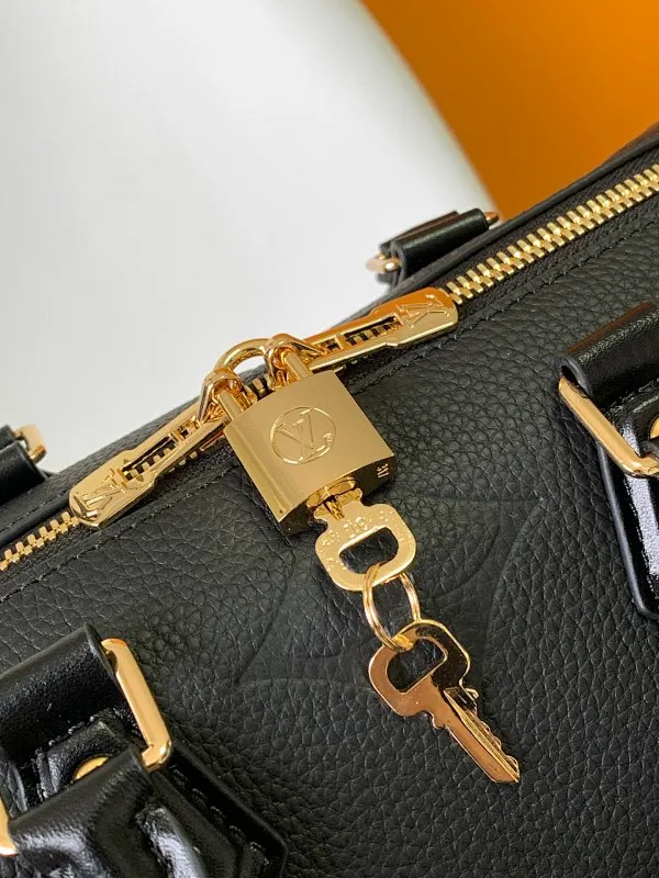 All Categories Official Website "Brand Women's Bags" Women's Bags 💙 LV 2026 New LV Crossbody Bag