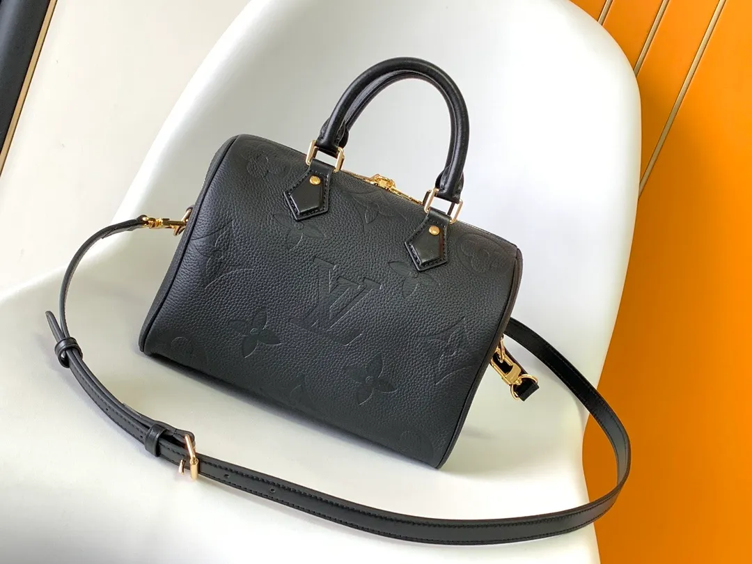 All Categories Official Website "Brand Women's Bags" Women's Bags 💙 LV 2026 New LV Crossbody Bag