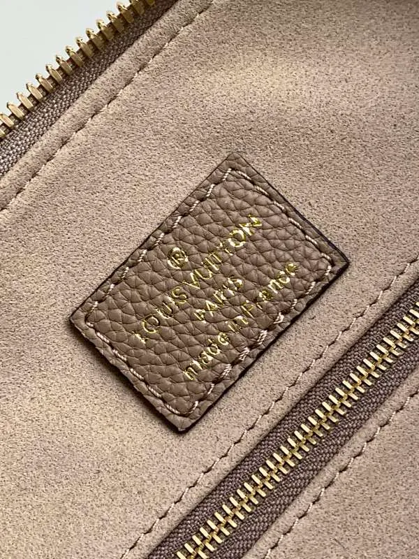 All Categories Official Website "Brand Women's Bags" Women's Bags 💙 LV 2026 New LV Crossbody Bag
