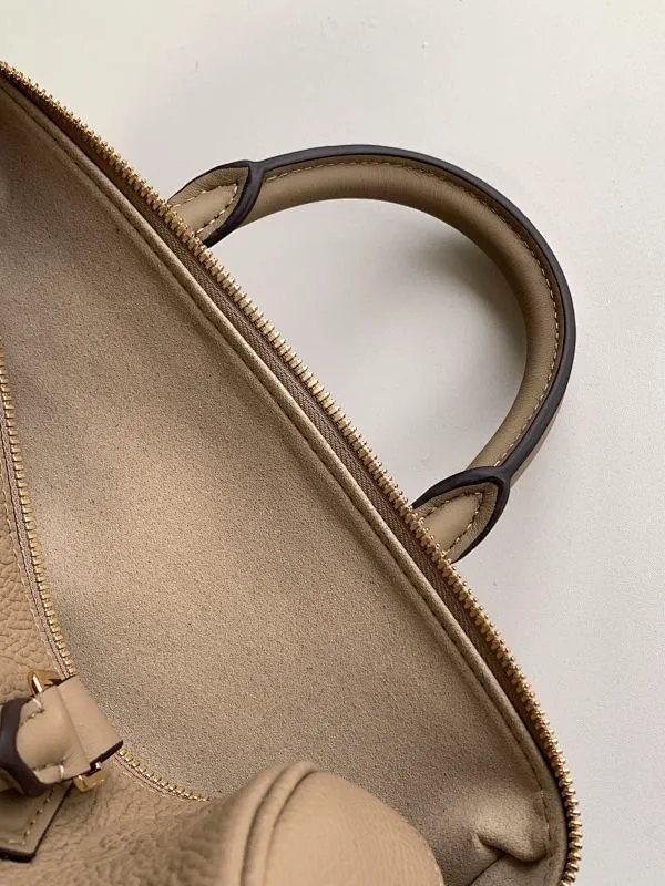 All Categories Official Website "Brand Women's Bags" Women's Bags 💙 LV 2026 New LV Crossbody Bag