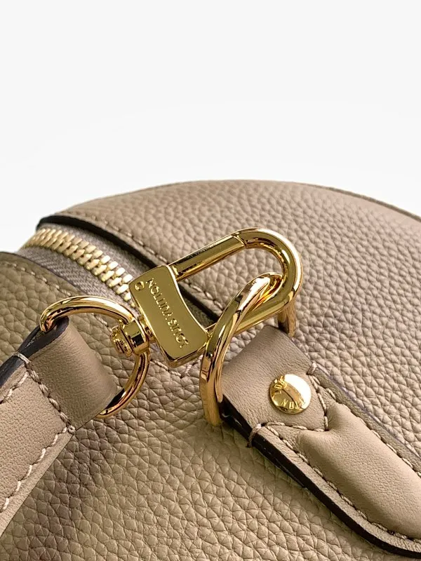 All Categories Official Website "Brand Women's Bags" Women's Bags 💙 LV 2026 New LV Crossbody Bag