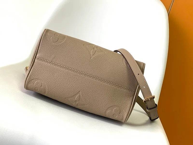All Categories Official Website "Brand Women's Bags" Women's Bags 💙 LV 2026 New LV Crossbody Bag