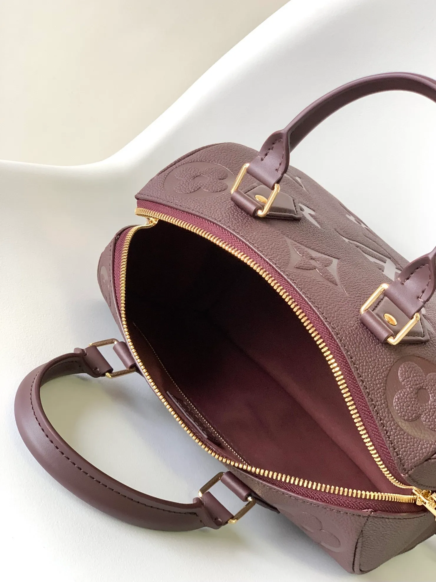 All Categories Official Website "Brand Women's Bags" Women's Bags 💙 LV 2026 New LV Crossbody Bag