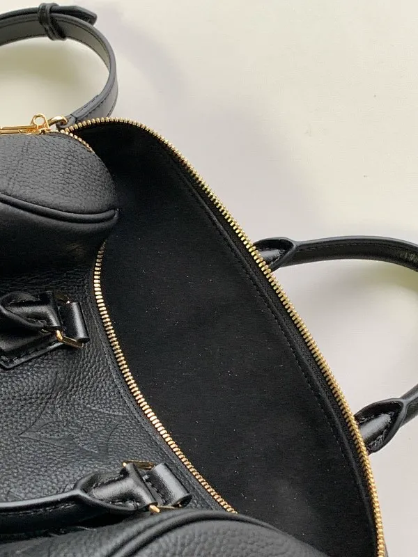 All Categories Official Website "Brand Women's Bags" Women's Bags 💙 LV 2026 New LV Crossbody Bag