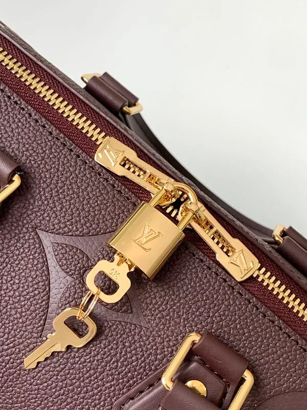 All Categories Official Website "Brand Women's Bags" Women's Bags 💙 LV 2026 New LV Crossbody Bag