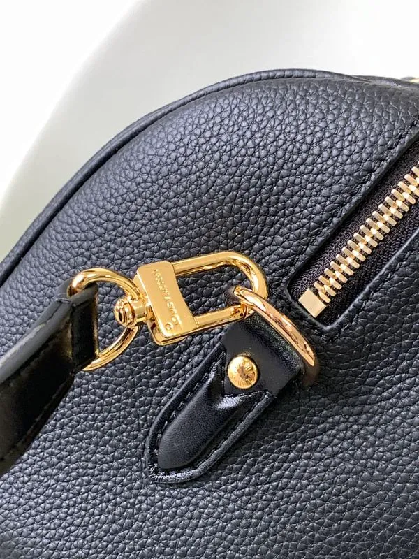 All Categories Official Website "Brand Women's Bags" Women's Bags 💙 LV 2026 New LV Crossbody Bag