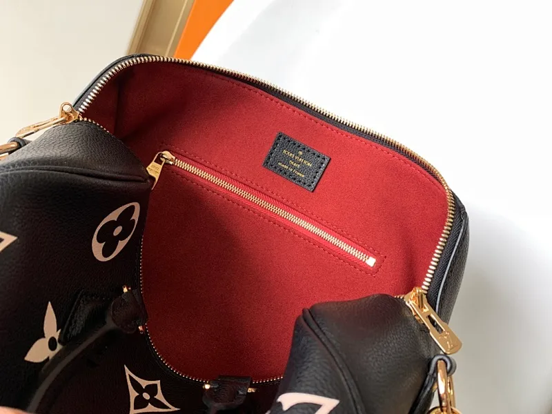 All Categories Official Website "Brand Women's Bags" Women's Bags 💙 LV 2026 New LV Crossbody Bag