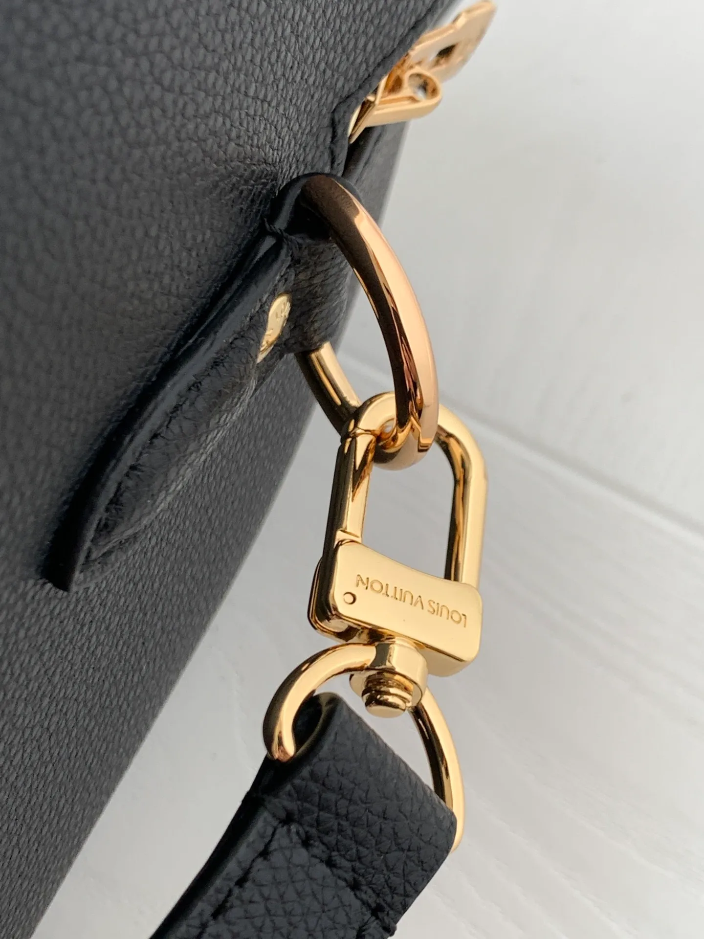 All Categories Official Website "Brand Women's Bags" Women's Bags 💙 LV 2026 New LV Crossbody Bag