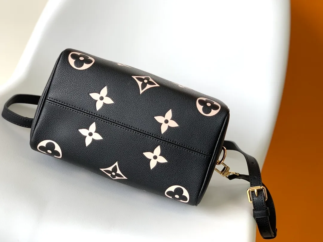 All Categories Official Website "Brand Women's Bags" Women's Bags 💙 LV 2026 New LV Crossbody Bag