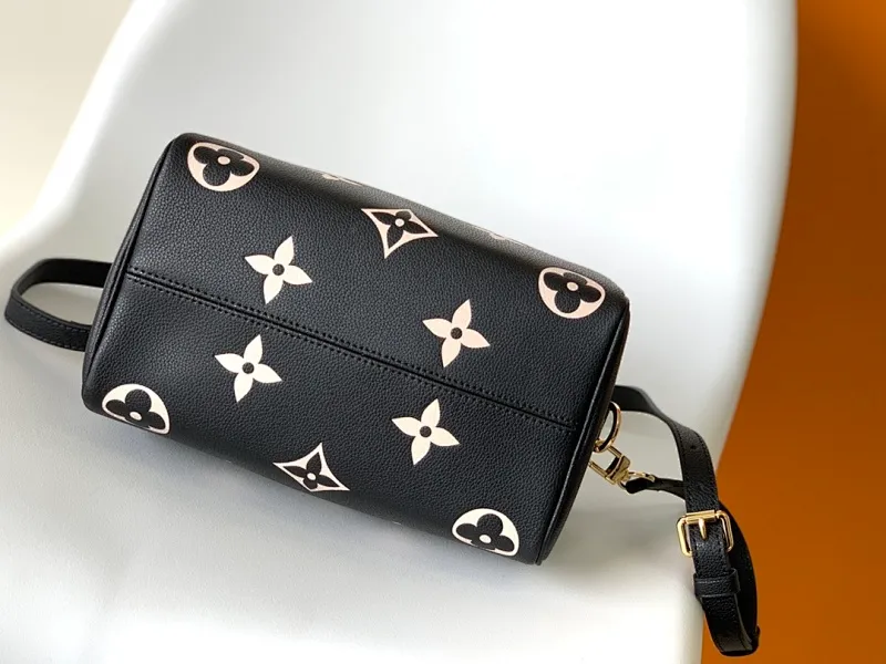 All Categories Official Website "Brand Women's Bags" Women's Bags 💙 LV 2026 New LV Crossbody Bag