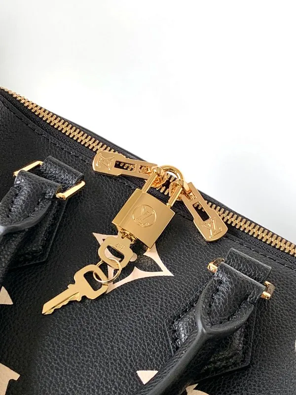 All Categories Official Website "Brand Women's Bags" Women's Bags 💙 LV 2026 New LV Crossbody Bag