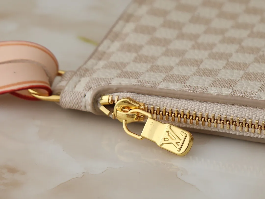 All categories Official website "Brand Women's Bags" Women's Bags 💙 LV 2025 new LV armpit bag