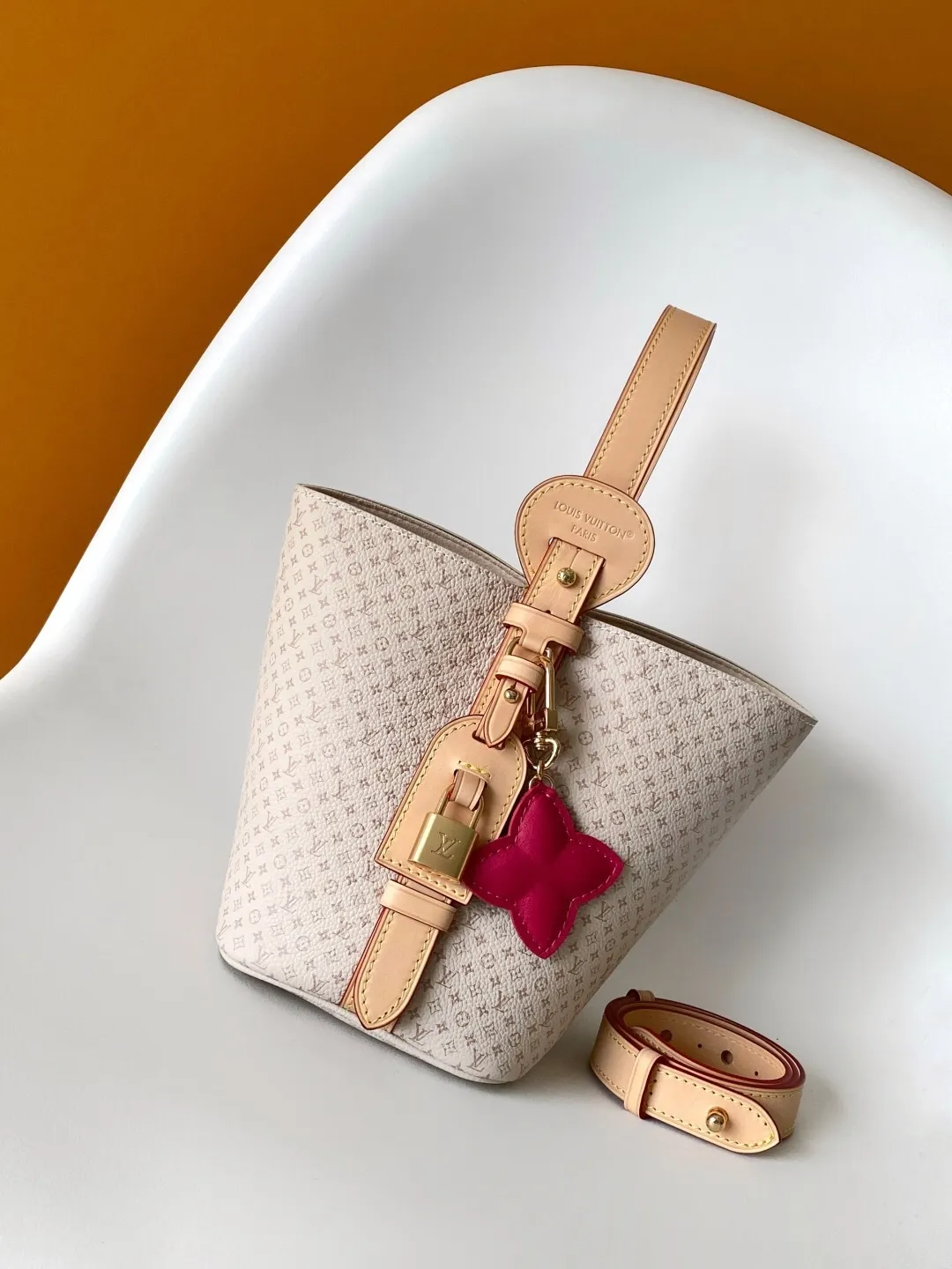 All Categories Official Website "Brand Women's Bags" Women's Bags 💙 LV 2025 New LV Crossbody Bag
